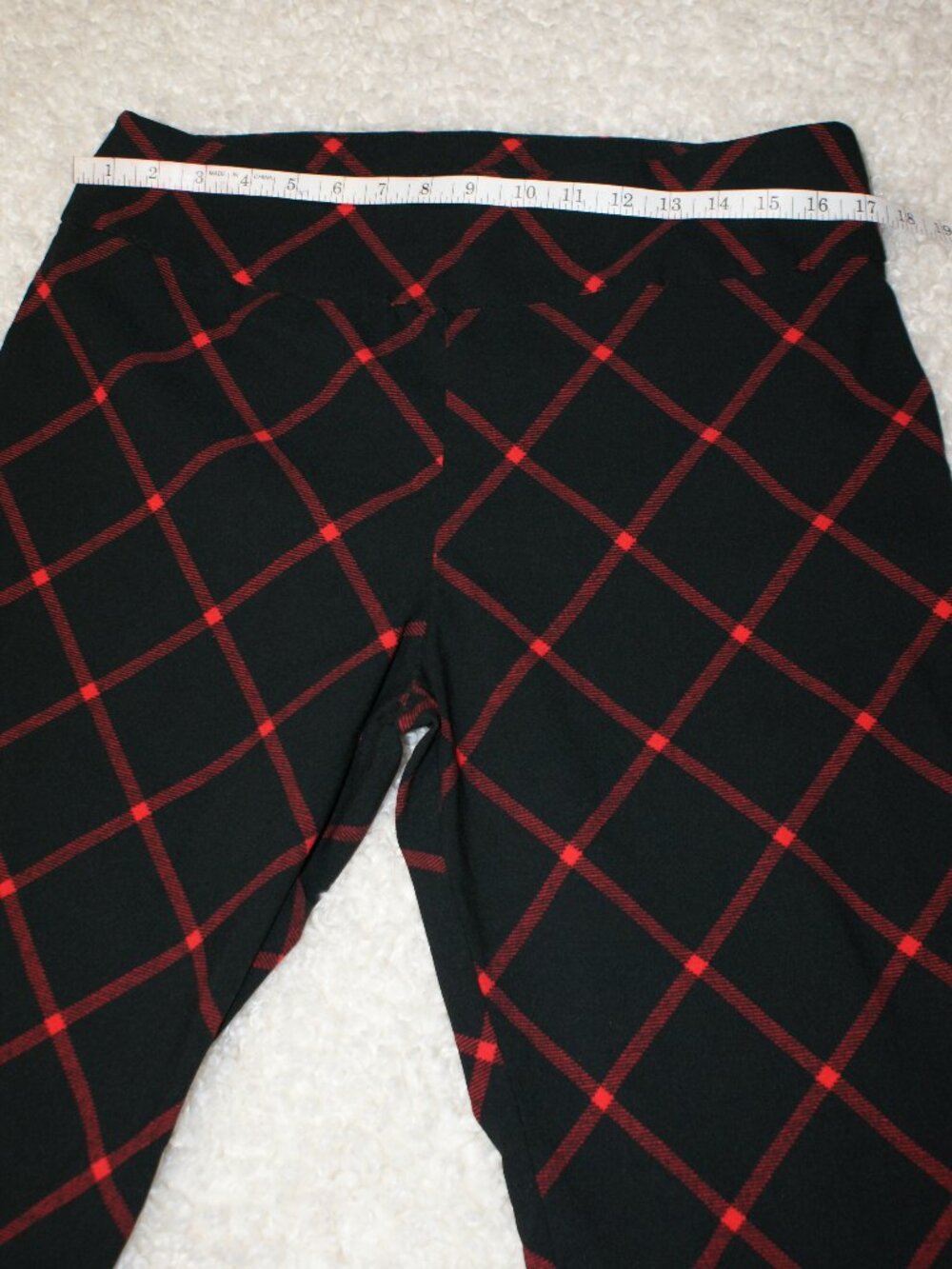 New York and Company Black with Red squares Ankle Pants - size XL - Picture 4 of 9